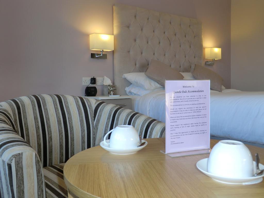 Coombe Dale Accommodation Lulsgate Bottom Bilik gambar