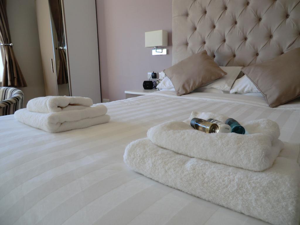 Coombe Dale Accommodation Lulsgate Bottom Bilik gambar
